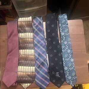 EUC 5 Men's Assorted Ties Set - Classic Patterns